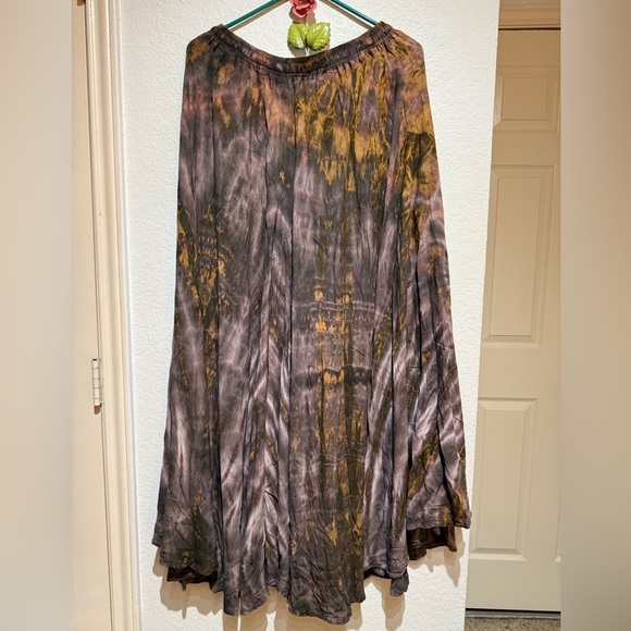 Earthy Tie-Dye Maxi Wide Leg Shirt Pants - Picture 3 of 6